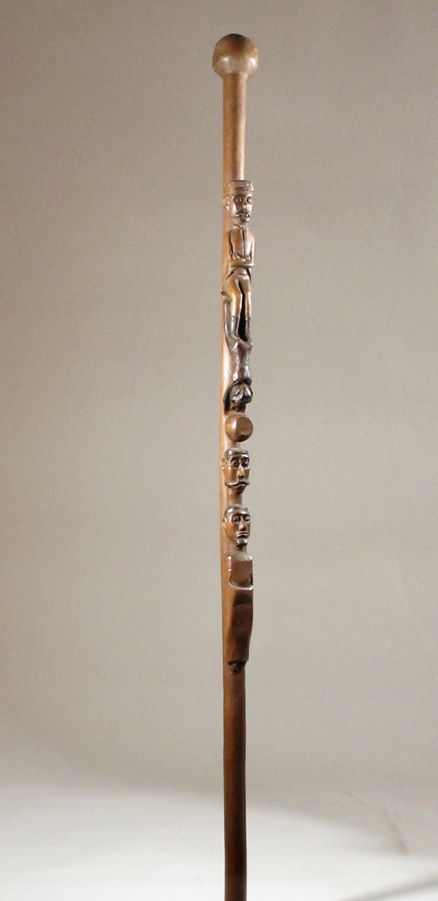 figural staff AF192